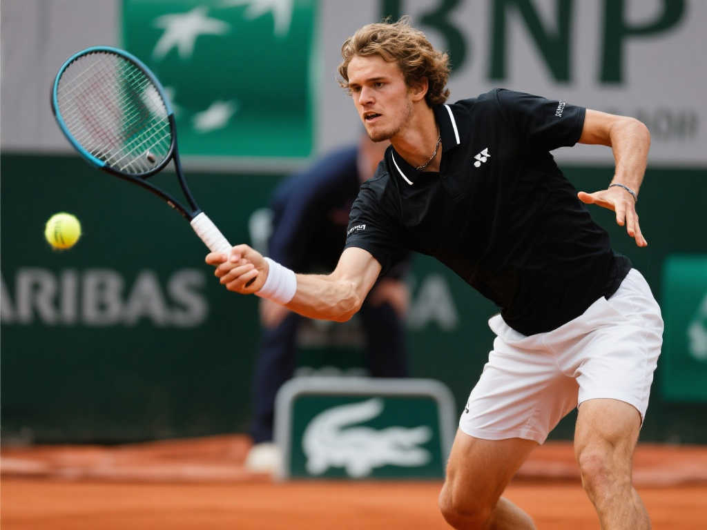 解决工资拖 解决工资拖